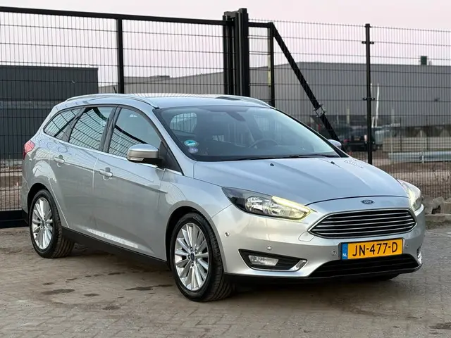 Ford Focus Wagon 1.0 Titanium 2016 Benzine 6