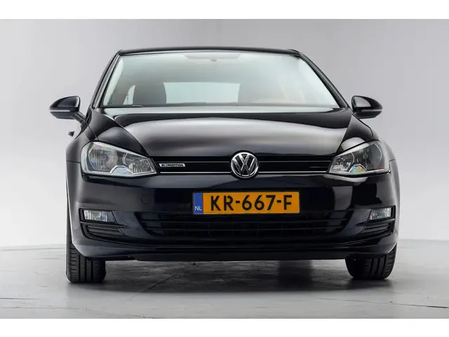 Volkswagen Golf 1.0 TSI Edition [ airco ] 2016 Benzine 19