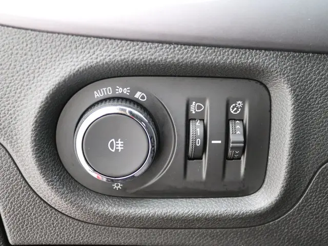 Opel Astra 1.4 Edition 150pk / Origineel NL 2016 Benzine 28