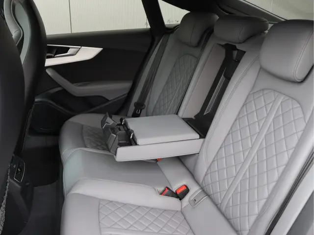 Audi A5 Sportback 40 TFSI S-Line 2020 Hybride Benzine 29