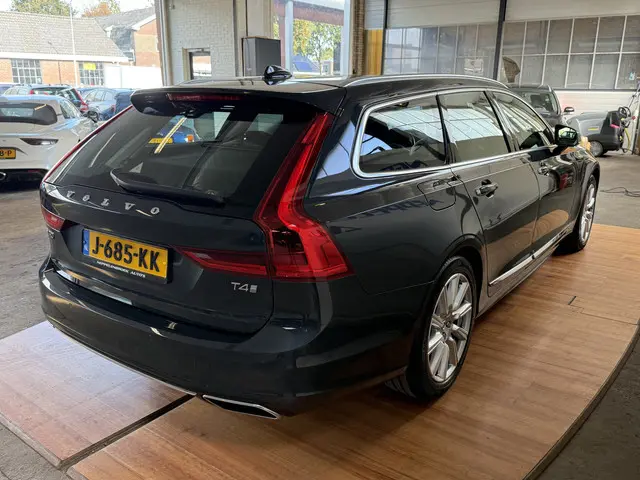 Volvo V90 2.0 T4 Business Luxury+ 2020 Benzine 15