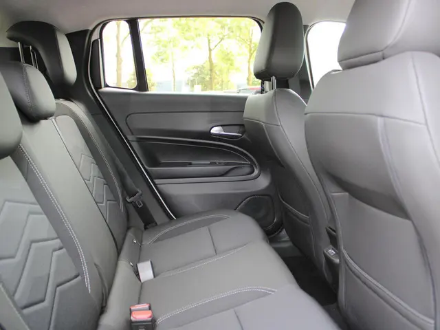 Jeep Avenger Summit 54 kWh 2025 Elektrisch 7