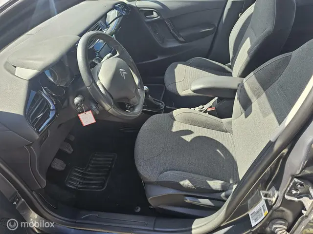 Citroën C3 1.2 PureTech Collection 2015 Benzine 8