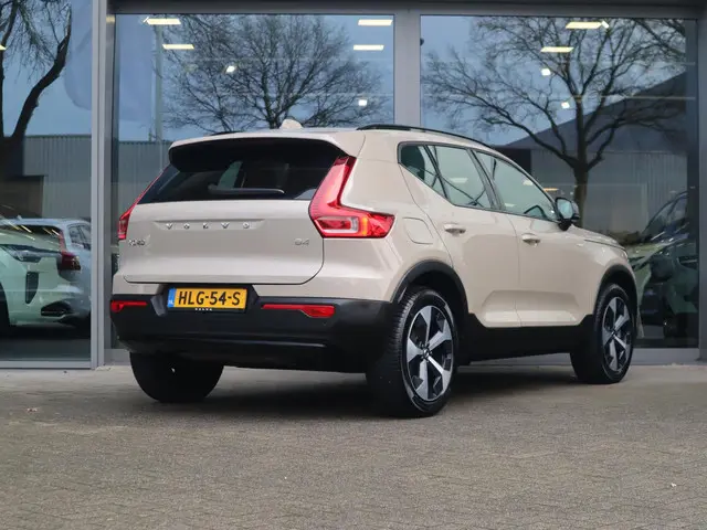 Volvo XC40 2.0 B4 Plus Dark 2025 Benzine 6