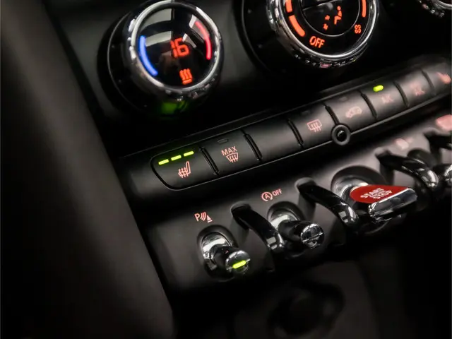 MINI Cooper Mini 1.5 JCW Pack 2019 Benzine 11