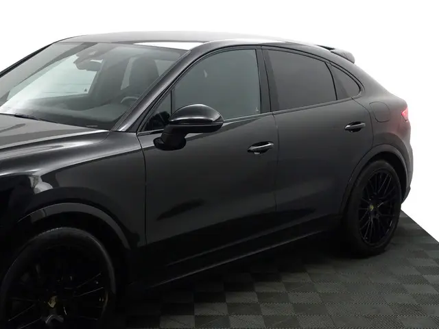 Porsche Cayenne Coupé 3.0 E-Hybrid 2021 Hybride Benzine 26