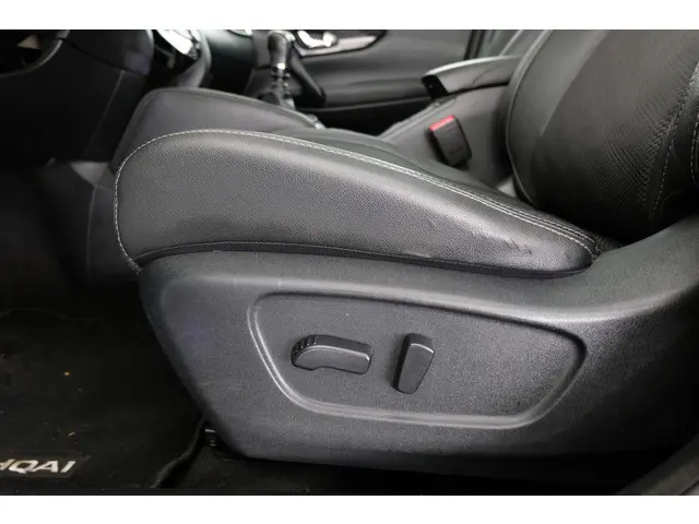 Nissan QASHQAI 1.2 Premier Edition 2014 Benzine 30