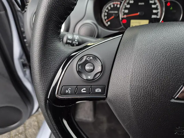 Mitsubishi Space Star 1.2 Intense 2022 Benzine 21