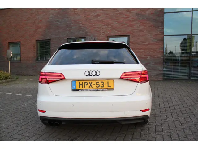 Audi A3 SPORTBACK 35 TFSI CoD Advance Sport 2019 Benzine 8