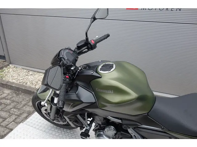 Kawasaki Z650 ABS 2018 Benzine 21
