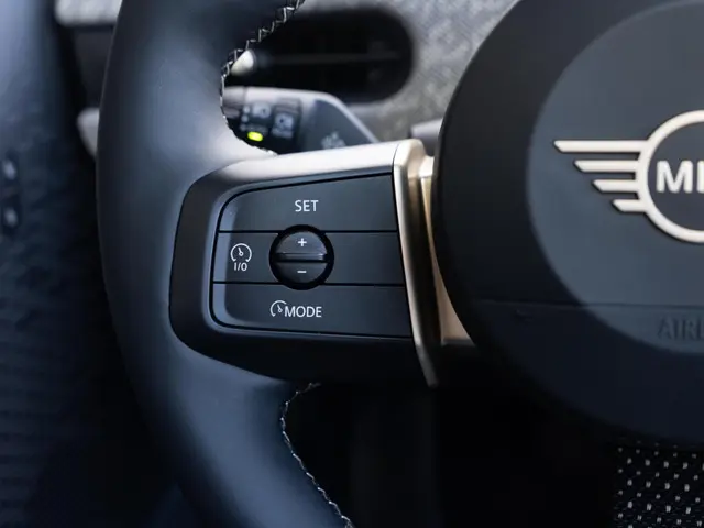 MINI 3-Deurs Cooper C 2025 Benzine 21