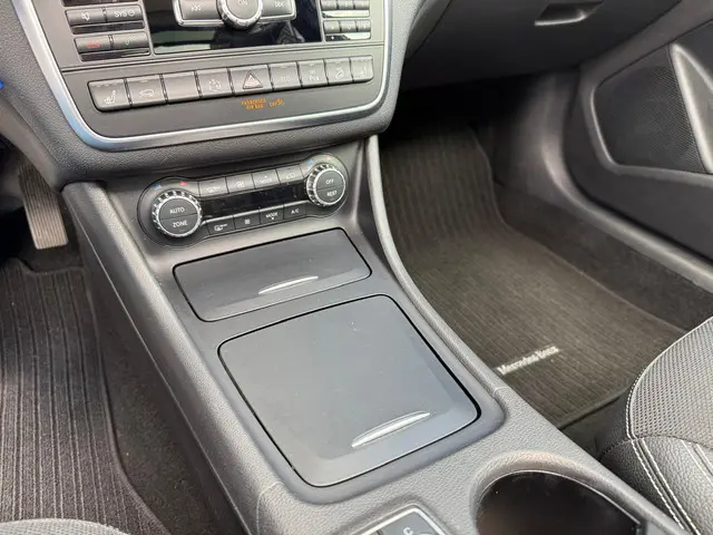 Mercedes-Benz GLA 250 4Matic Edition 1 2014 Benzine 15