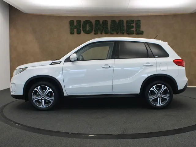 Suzuki Vitara 1.6 High Executive 2015 Benzine 10