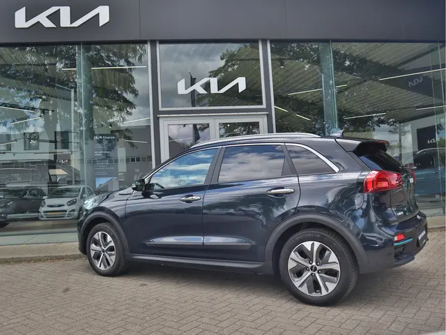 Kia e-Niro ExecutiveLine 64 kWh 3-Fase 2022 Elektrisch 3