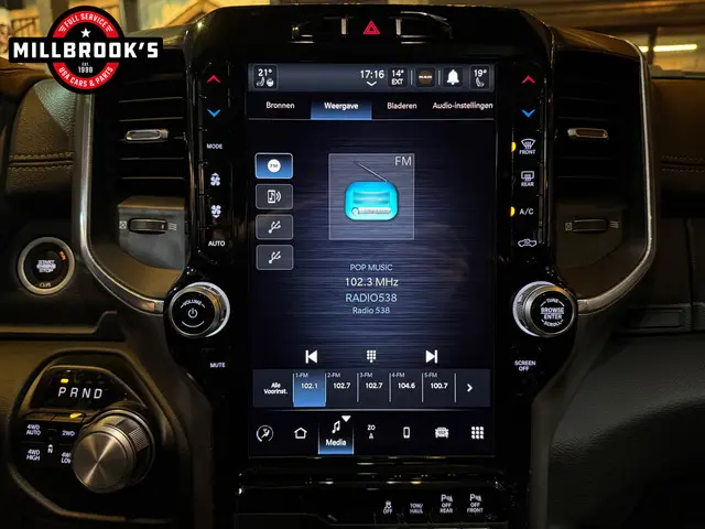 Dodge Ram 1500 5.7 V8 Laramie 2023 LPG/Gas 18