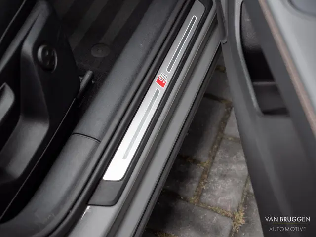 Audi Q2 35 TFSI S-Line 2020 Benzine 34