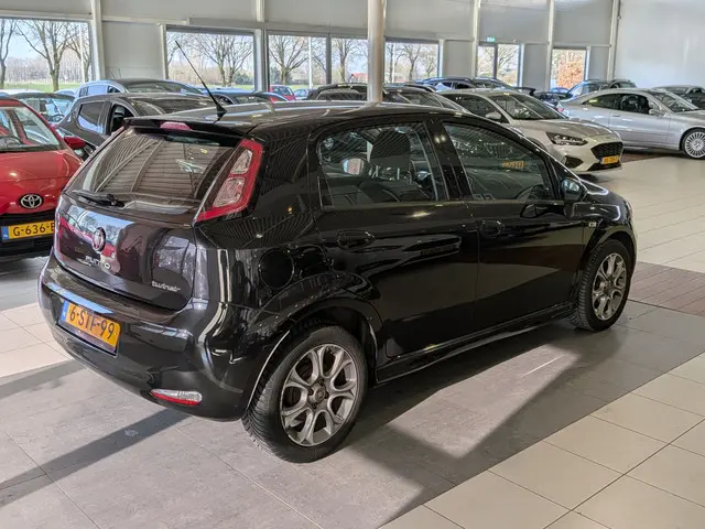 Fiat Punto Evo 0.9 TwinAir Edizione Cool 2013 Benzine 4