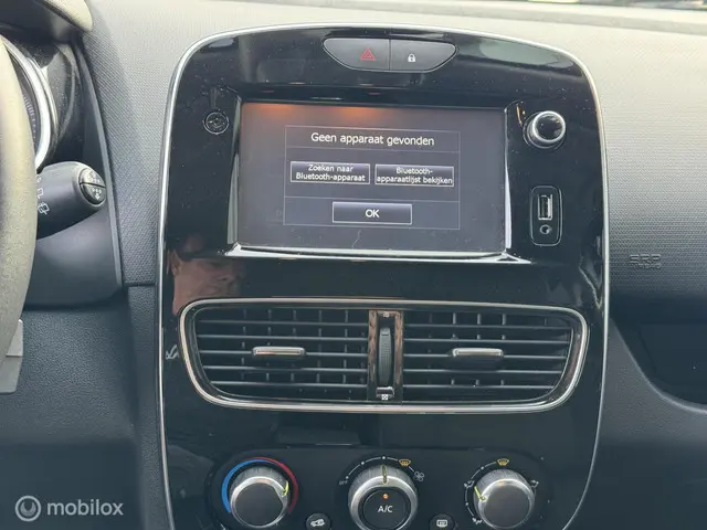 Renault Clio Estate 0.9 TCe Intens 2018 Benzine 16