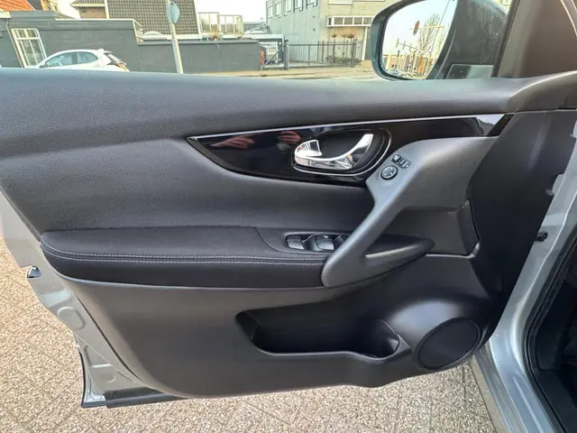 Nissan QASHQAI 1.2 N-Connecta 2016 Benzine 18