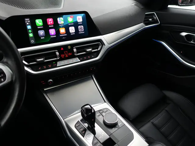 BMW 3 Serie 330e M Sport- 2022 Hybride Benzine 9