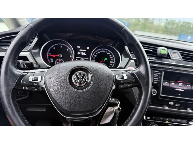 Volkswagen Touran 2.0 TDI SCR Comfortline 2016 Diesel 17