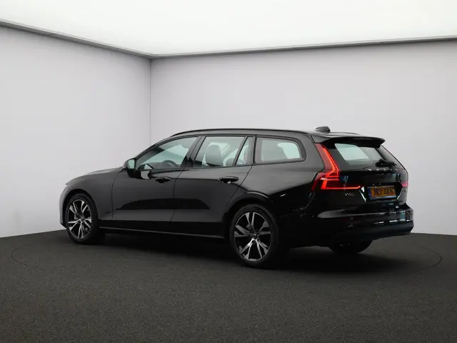 Volvo V60 B4 197PK Essential Edition 2025 Benzine 16
