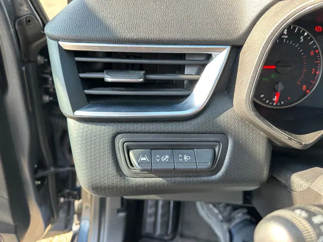 Renault Clio 1.0 TCe Intens 2022 Benzine 20