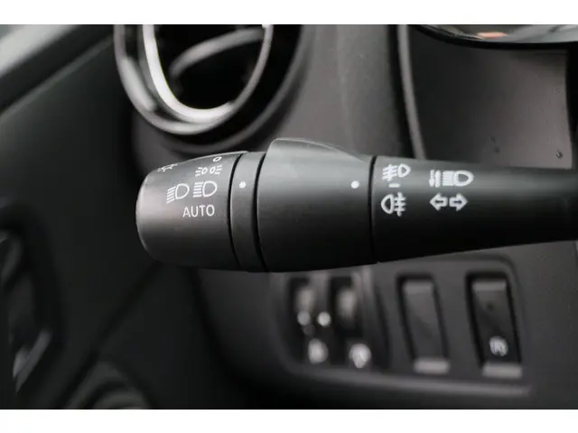 Renault Clio 0.9 TCe ECO Night&Day 2014 Benzine 31