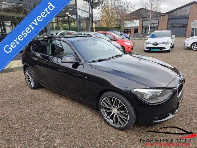 BMW 1 Serie 114i Business Sport Line 2013 Benzine 4