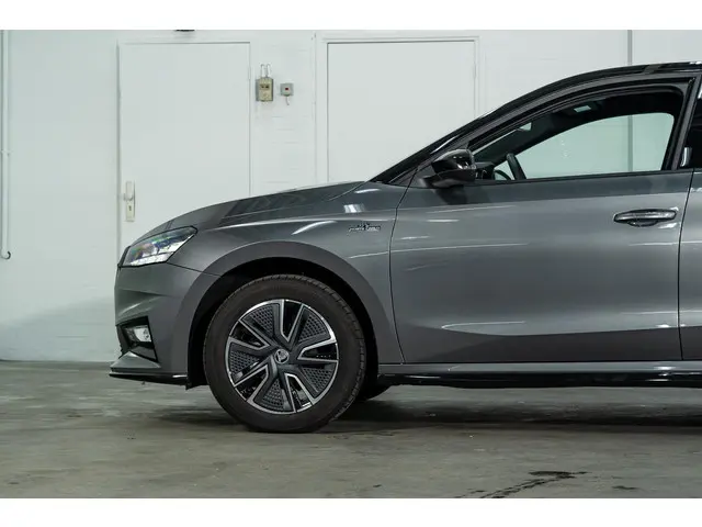 Škoda Fabia 1.0 TSI Monte Carlo 2022 Benzine 53