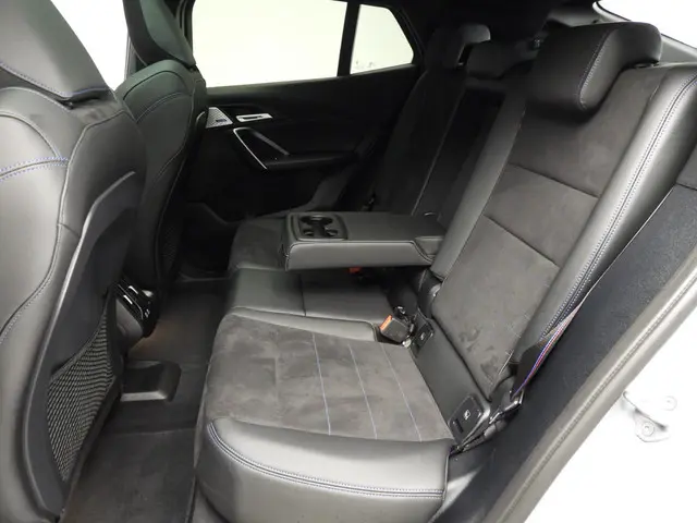 BMW iX2 xDrive30 2024 Elektrisch 8