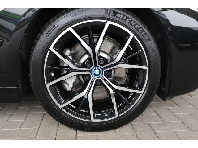 BMW 5 Serie Touring 530e xDrive 2024 Hybride Benzine 9