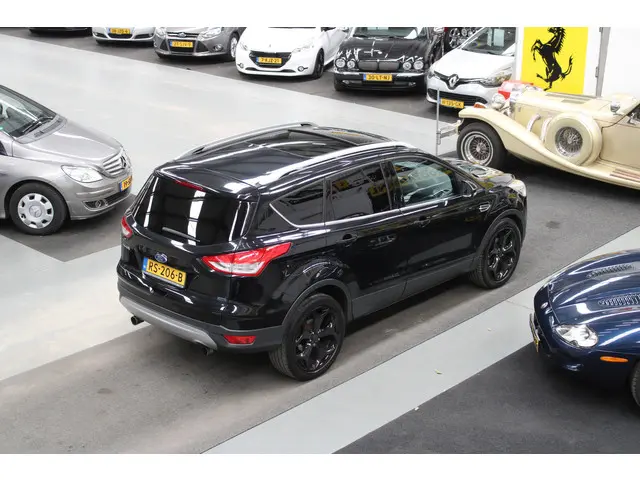 Ford Kuga 1.6 Titanium 2013 Benzine 28