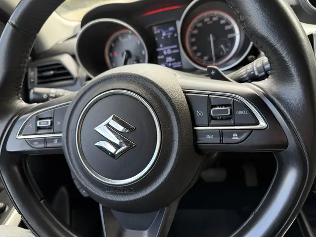 Suzuki Swift 1.0 Stijl 2018 Benzine 17