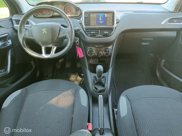 Peugeot 208 1.2 VTi Style 2014 Benzine 10