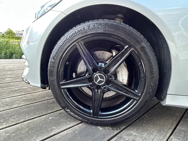 Mercedes-Benz C-Klasse C180 AMG line 2014 Benzine 41