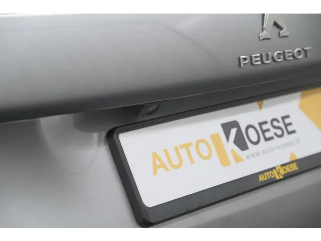 Peugeot 2008 PureTech 110 EAT6 GT 2017 Benzine 4