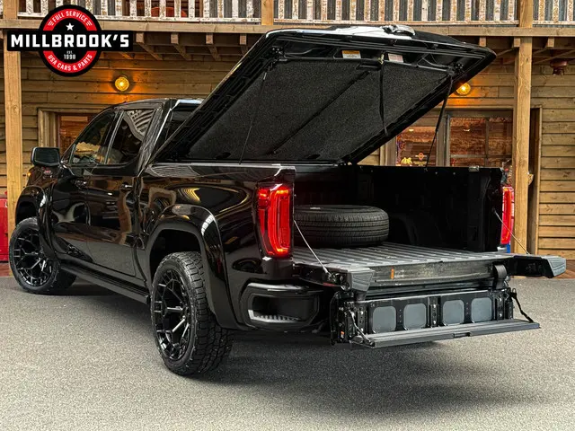 GMC Sierra 1500 Denali 2024 Benzine 8