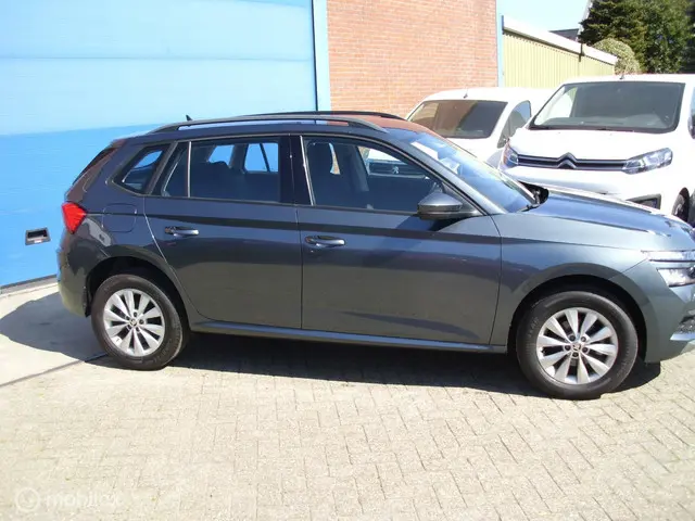 Škoda Kamiq 1.0 TSI Business Edition 2021 Benzine 3