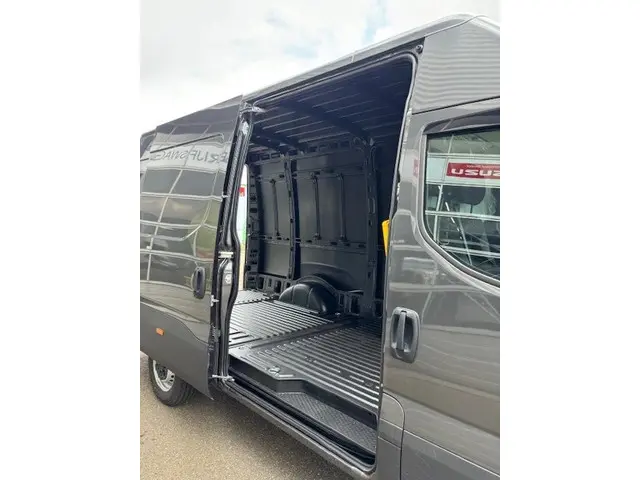 Iveco Daily 35S16V A8 L3 H2 2024 Diesel 14