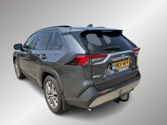 Toyota RAV4 2.5 Hybrid AWD Executive 2025 Hybride Benzine 3