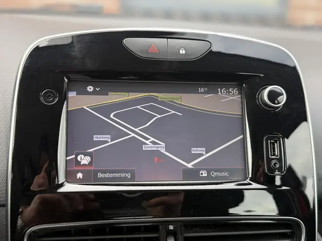 Renault Clio 0.9 TCe Limited 2018 Benzine 14