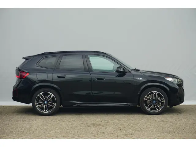 BMW X1 xDrive30e 2022 Hybride Benzine 3