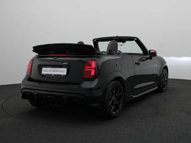 MINI Cooper Cabrio John Works 2025 Benzine 2
