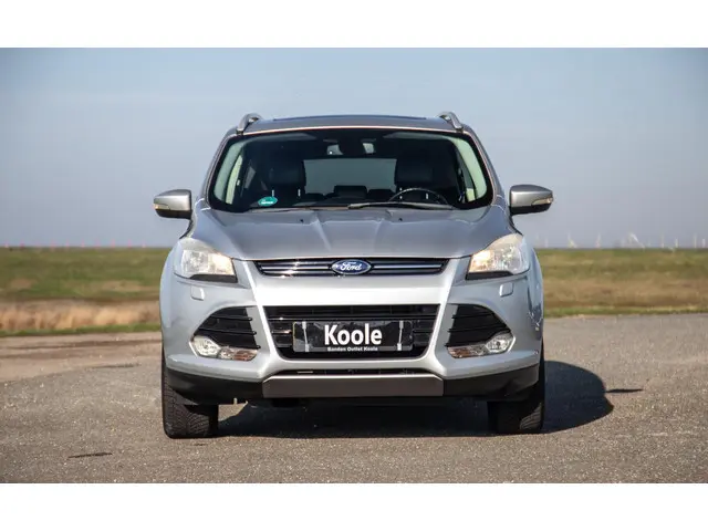 Ford Kuga 1.6 Titanium 2013 Benzine 6