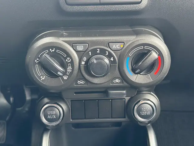 Suzuki Ignis 1.2 Smart Hybrid Comfort 2024 Benzine 28