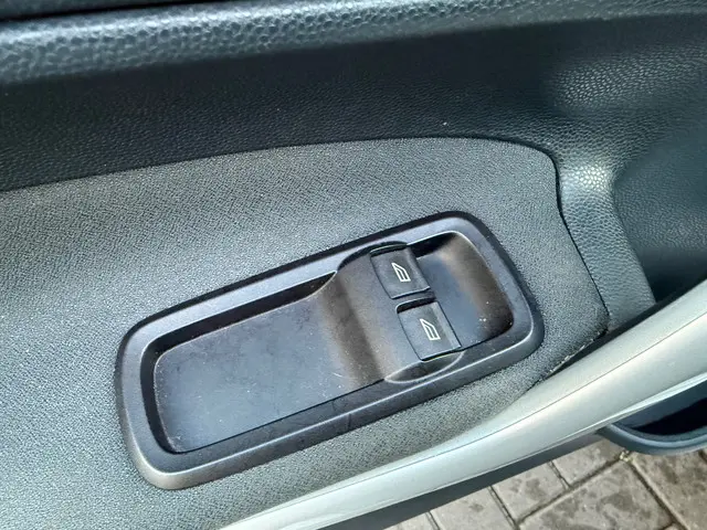 Ford Fiesta 1.25 Titanium 2013 Benzine 28