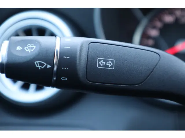 Mercedes-Benz C-Klasse 250 Ambition 2015 Benzine 18