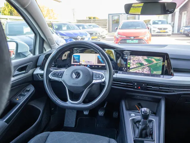 Volkswagen Golf 1.5 TSI Life 2020 Benzine 9