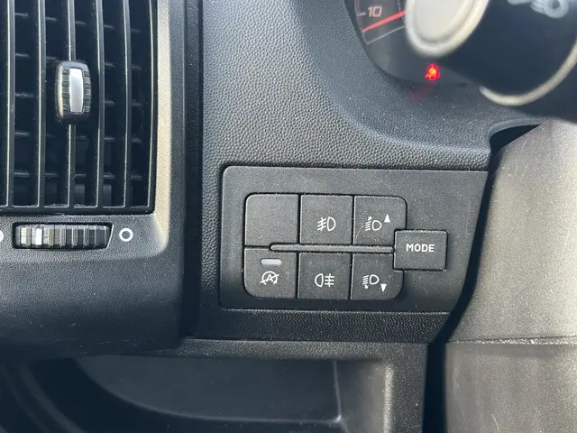 Citroën Jumper 33 2.2 BlueHDi 140 L3H2 Club 2022 Diesel 18